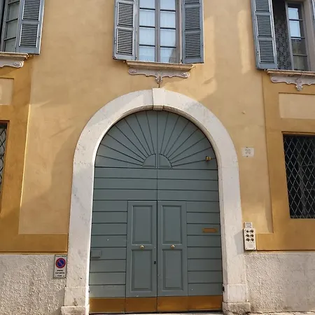 Contrada 36 דירה ברשה